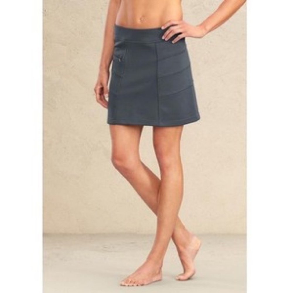 Athleta Blizzard Fleece Lined Skirt